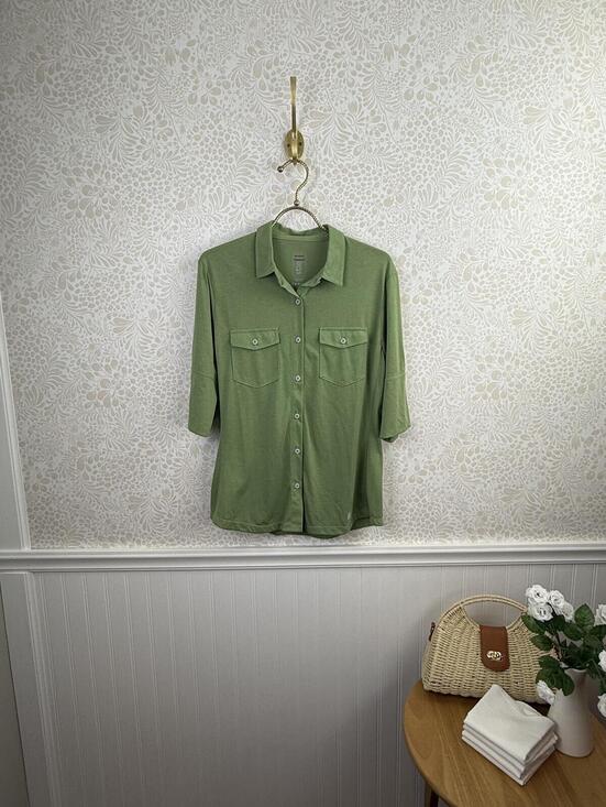 Stio Tops - STIO Women's Lightweight Green Button-Up Shirt with 3/4 Sleeves - Size - Medium